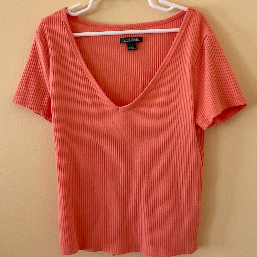 Wild Fable Women’s XS Ribbed V-Neck Crop Top